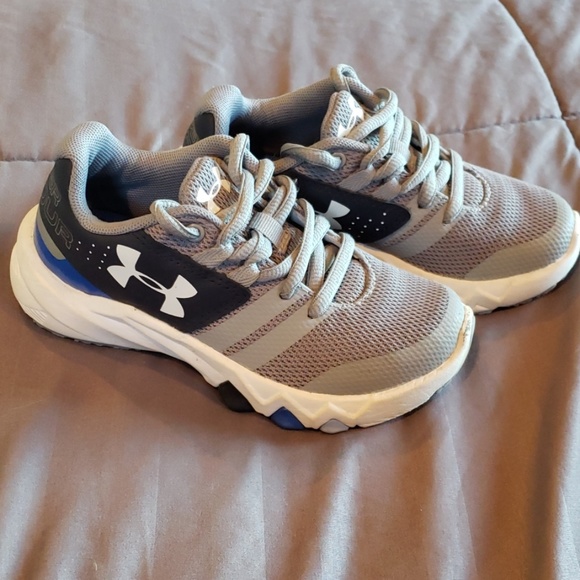 little boys under armour shoes